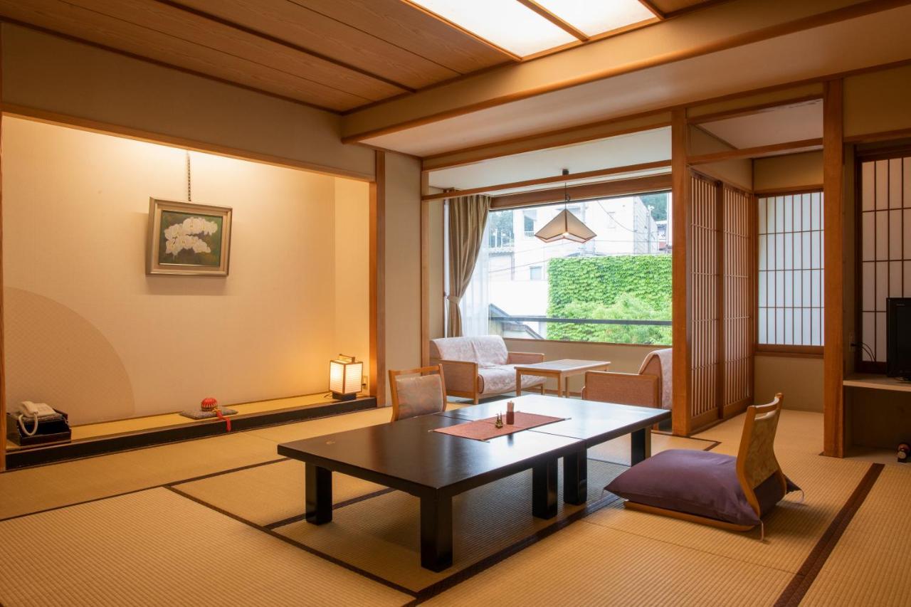 Готель Shosenkaku Kagetsu Юдзава Екстер'єр фото